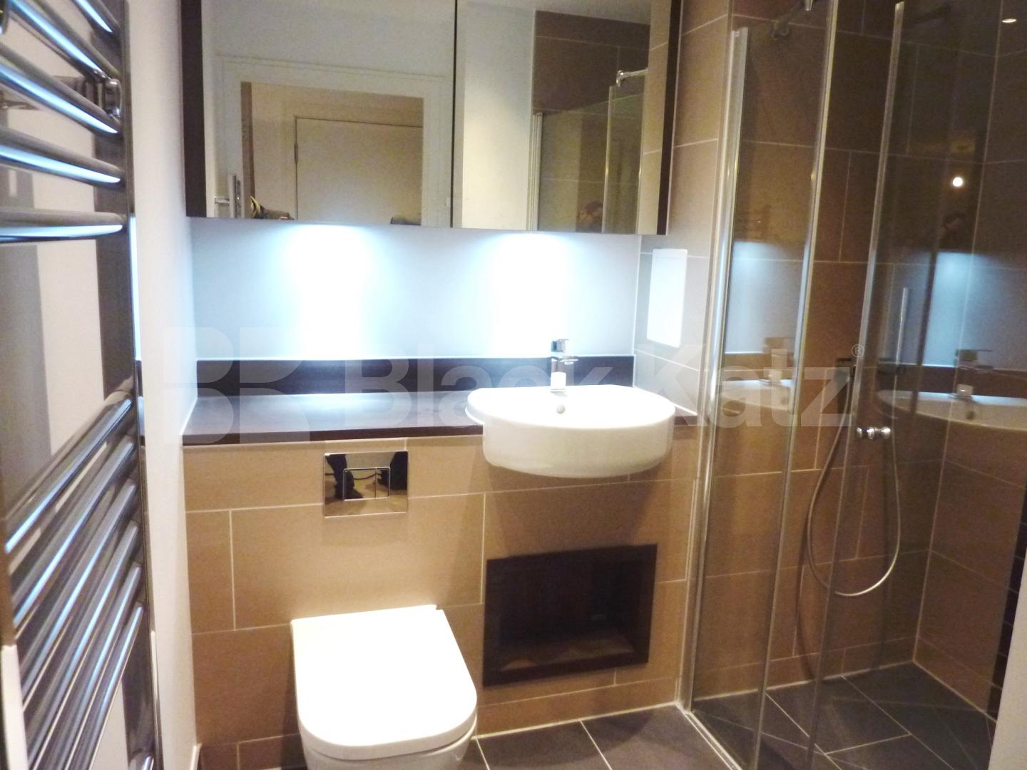 			NEW INSTRUCTION!, 1 Bedroom, 1 bath, 1 reception Flat			 Queensland Terrace, HOLLOWAY